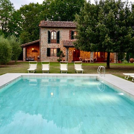 Borgo Ai Lecci Guest House Orentano Eksteriør bilde