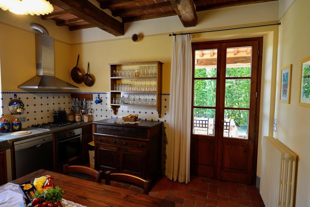 Borgo Ai Lecci Guest House Orentano Eksteriør bilde