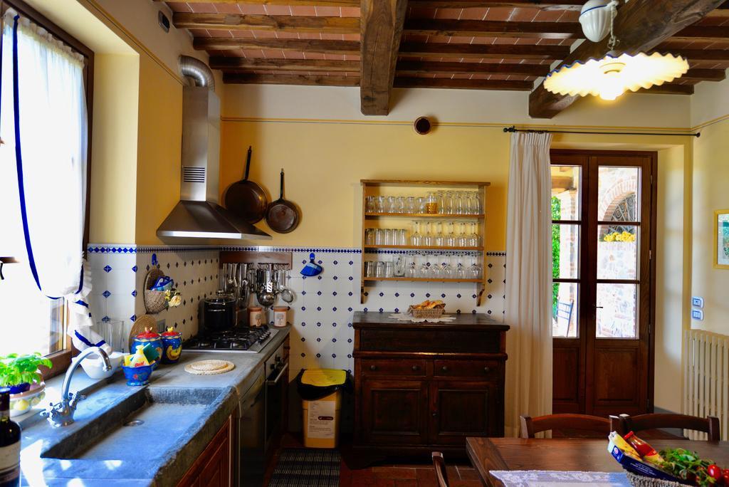 Borgo Ai Lecci Guest House Orentano Eksteriør bilde